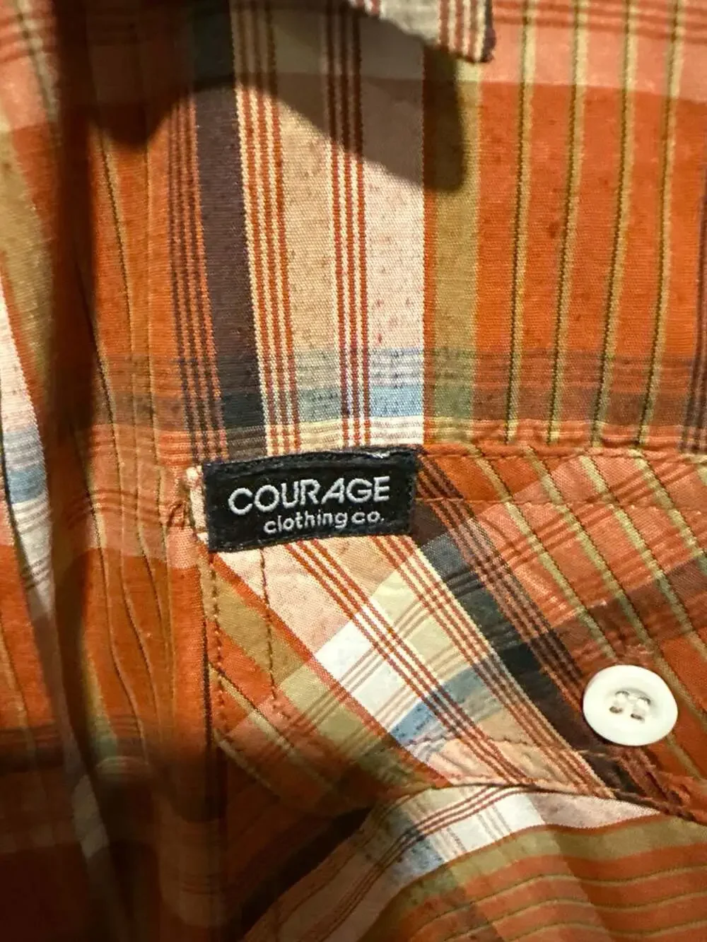 Courage Clothing Co. Men's Short Sleeve Plaid Button Down Shirt with Epaulettes - Picture 3 of 4